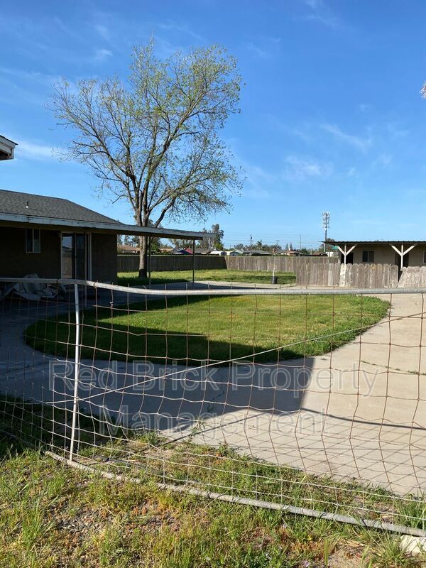 Building Photo - 2715 Trindade Rd