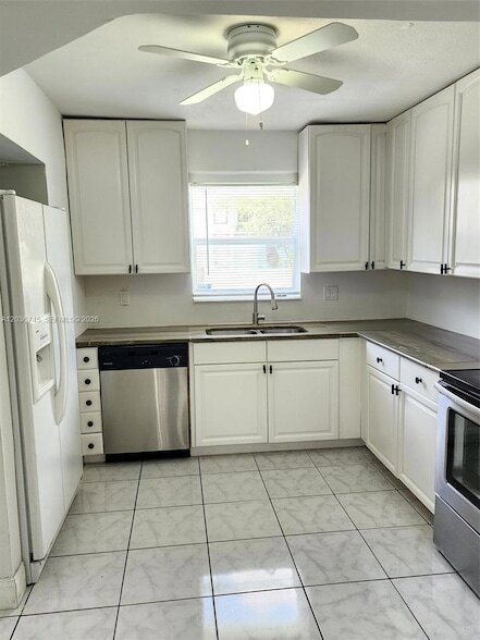 Building Photo - 7966 SW 7th Ct