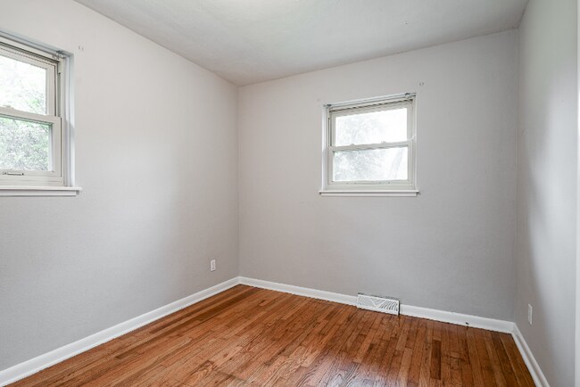 Building Photo - 4126 Pauls Ln