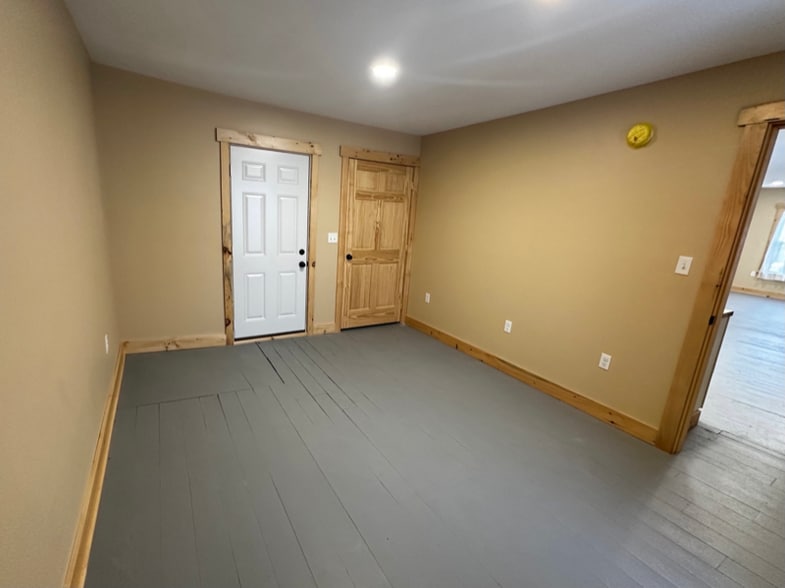 Building Photo - 38 Main St