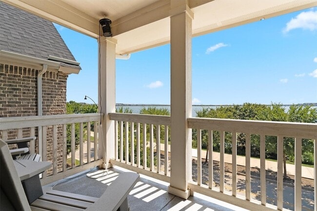 Building Photo - 7309 Sunset Blvd