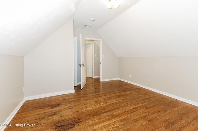 Building Photo - 3017 Greenwood Ave