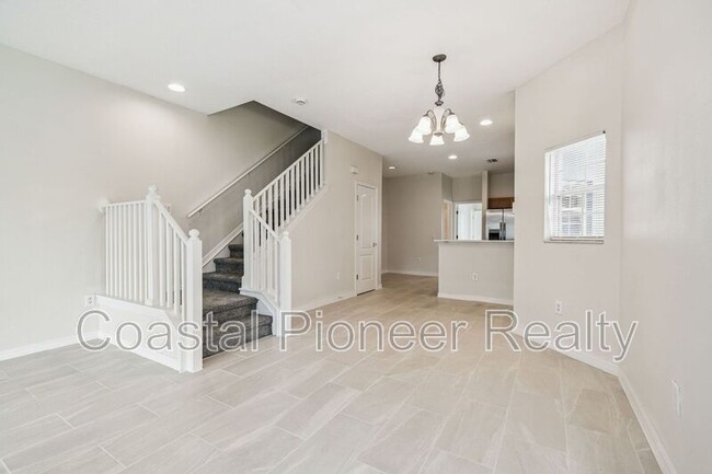 Building Photo - 6723 Lake Camden Way