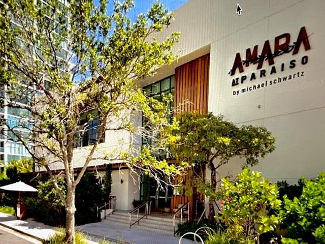 Building Photo - 480 NE 31st St