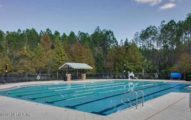 Building Photo - 1025 Wilmot Pl