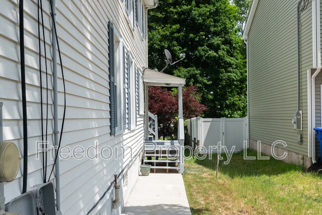 Building Photo - 57 Germania St