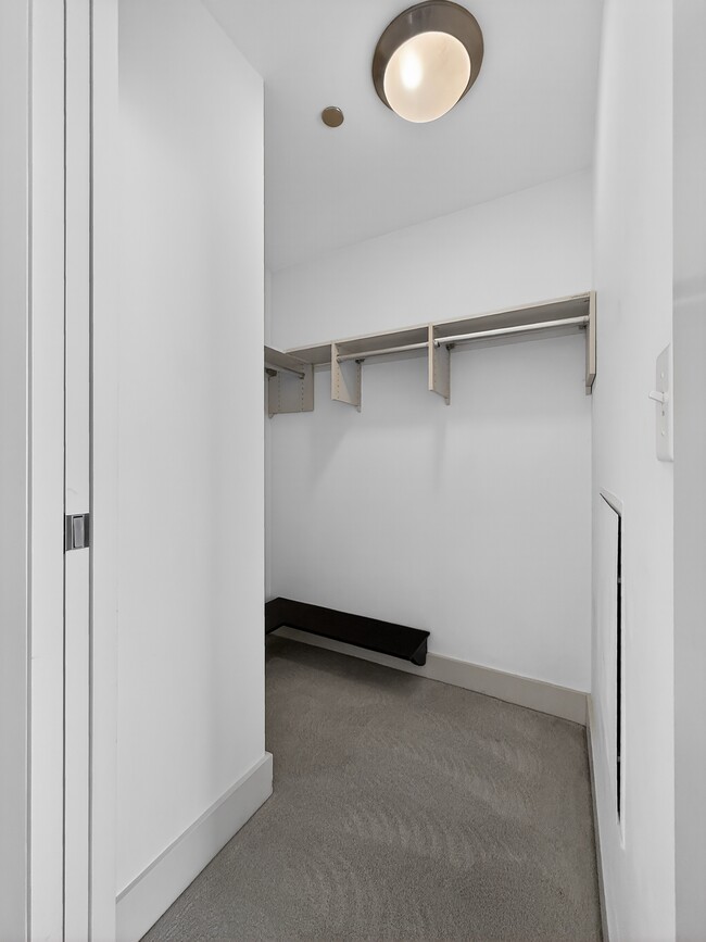 Building Photo - 737 Olive Wy