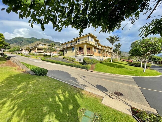 Building Photo - Luxury Townhome Living at The Villas at Ke...