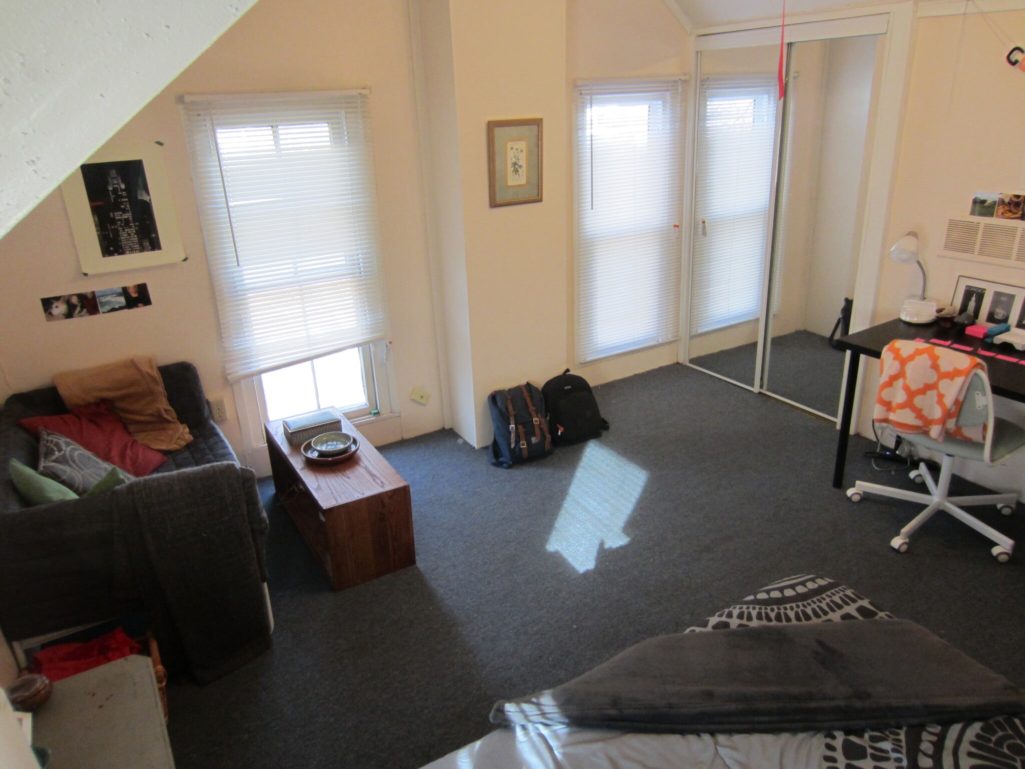 Building Photo - 1324 Vermont St