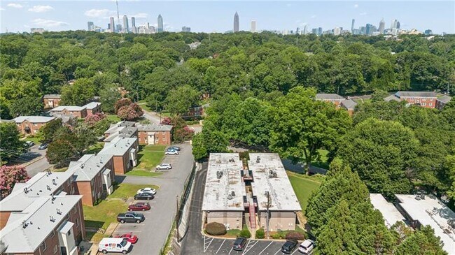Building Photo - 1355 Euclid Ave NE