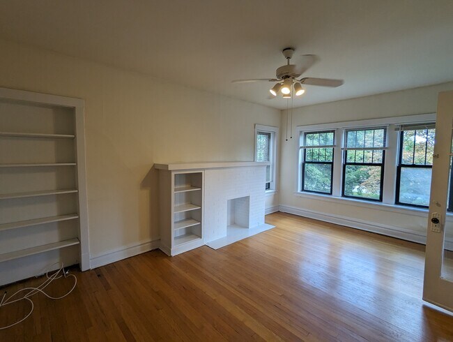 Building Photo - 2526 N Kedzie Blvd