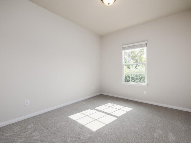 Building Photo - 1400 Ferryman Dr