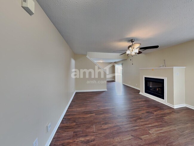 Building Photo - 6580 Dunsdin Dr