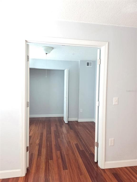 Building Photo - 2035 Dixie Belle Dr