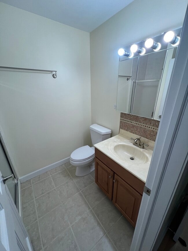 Building Photo - 2426 N Kennicott Dr