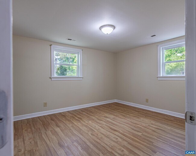 Building Photo - 337 Carrsbrook Dr