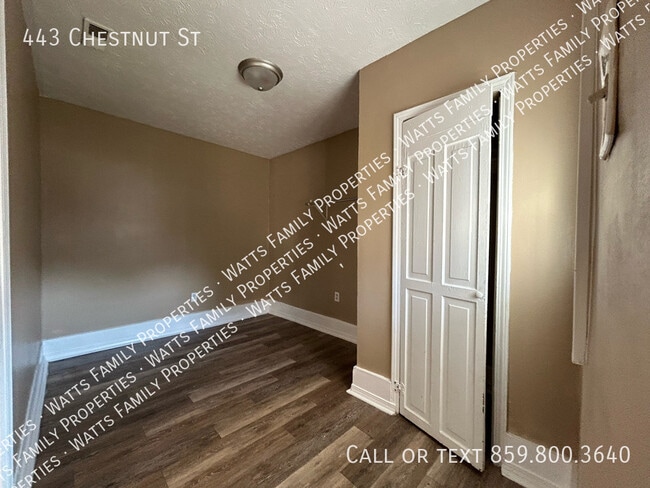 Building Photo - 443 Chestnut St