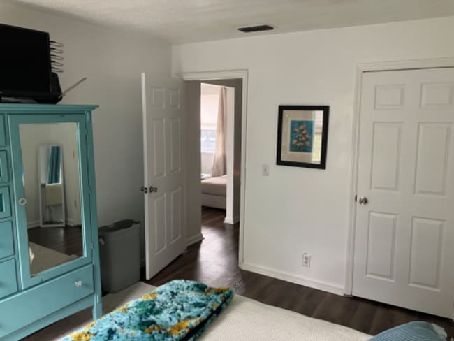 Building Photo - 2835 Vista Ln