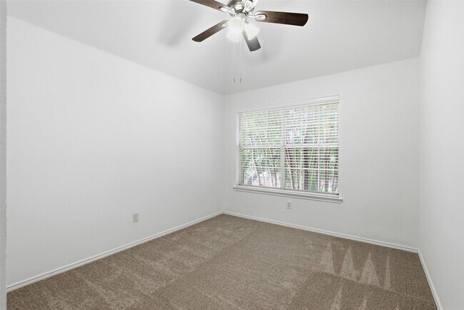 Building Photo - 3221 Corning Dr