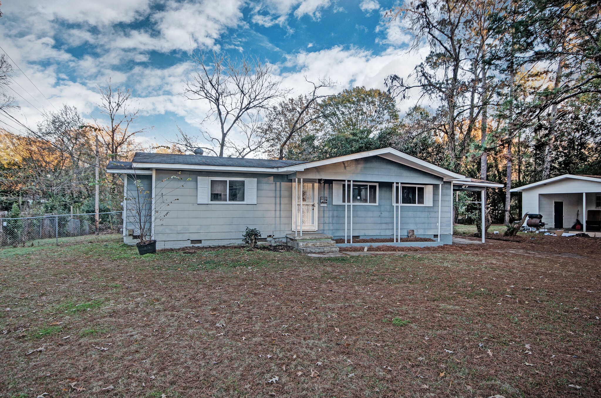 Building Photo - 4240 Azalea Dr