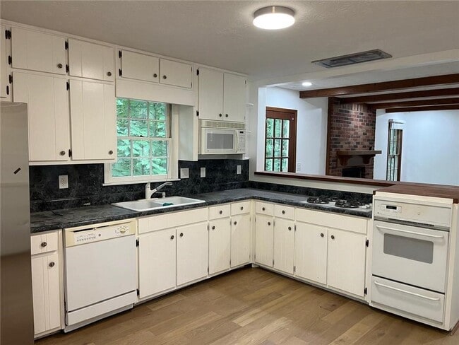 Building Photo - 3378 Mountain Hollow Dr