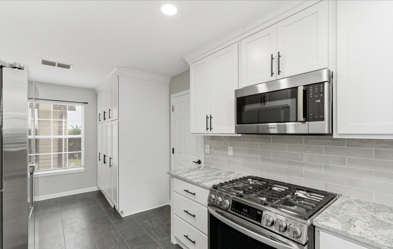 Building Photo - 11356 Sutton Lakes Ct