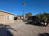 Building Photo - STUNNING PROPERTY-3 bedroom/2 bath Manufacture home in Central Bullhead City