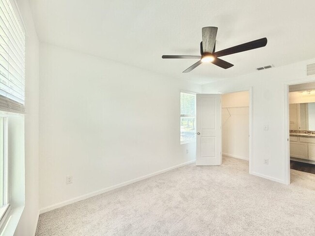 Building Photo - 38057 Elby Ln