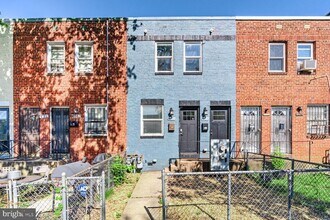 Building Photo - 1268 16th St NE