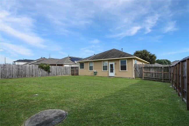 Building Photo - 22322 Albee Dr