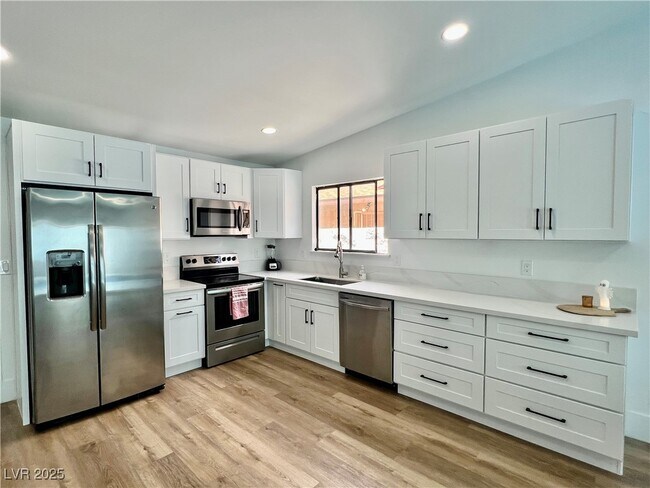 Building Photo - 6191 Bullion Blvd
