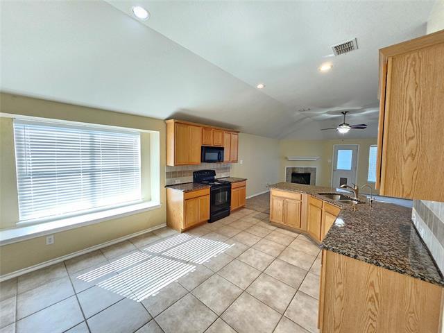 Building Photo - 1232 Sweetwater Dr