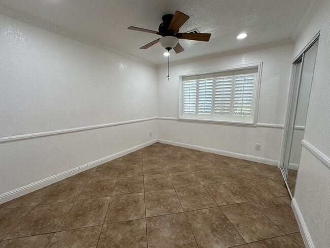 Building Photo - 4611 Harrison St