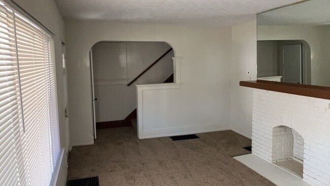 Building Photo - 237 Westwood Ave