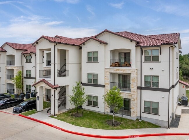 Building Photo - 9019 N Lake Creek Pkwy