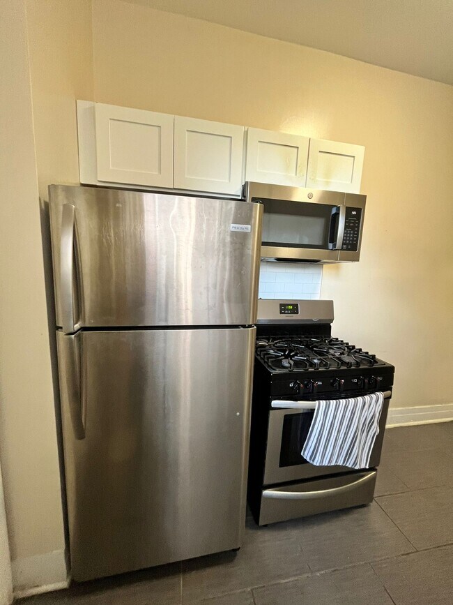 Unit 3B - 264 Palisade Ave
