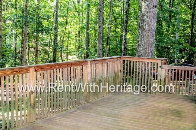Building Photo - Charming Rustic Cabin Home on 2 Acres / Na...