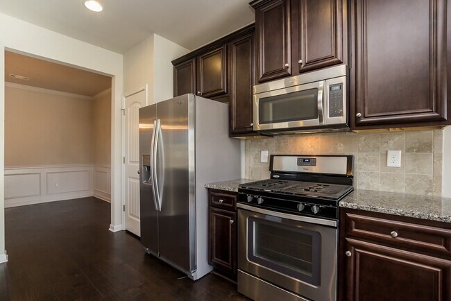 Building Photo - 216 Sleepy Way