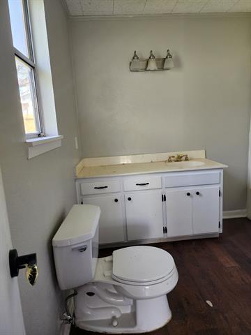 Building Photo - 903 N Page St