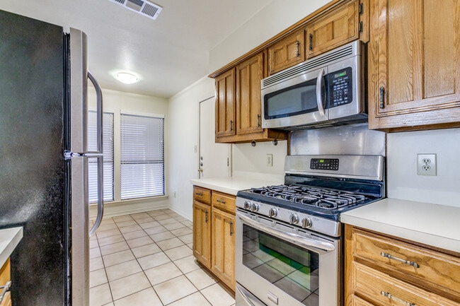 Building Photo - 3007 Allister St