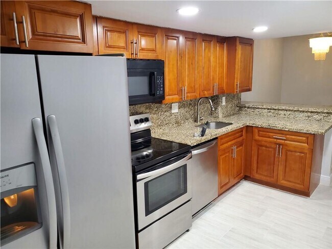 Building Photo - 2743 NW 47th Terrace