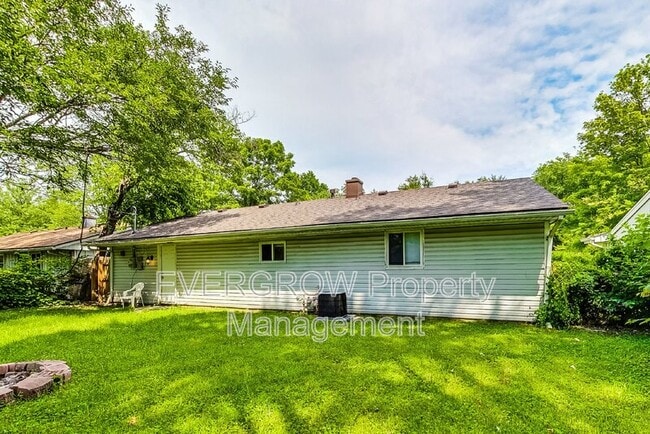 Building Photo - 3962 Strathmore Dr