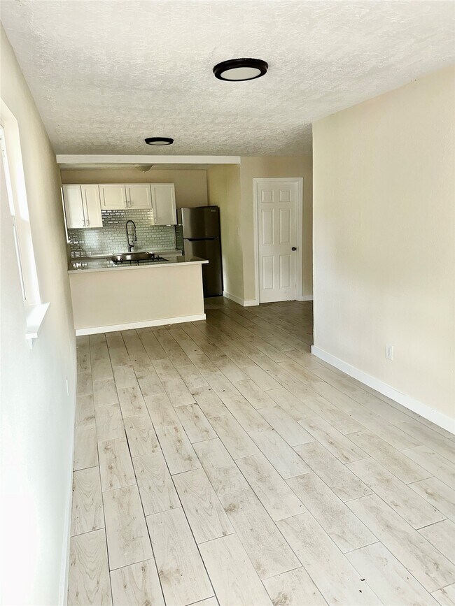 Building Photo - 3718 Moore St