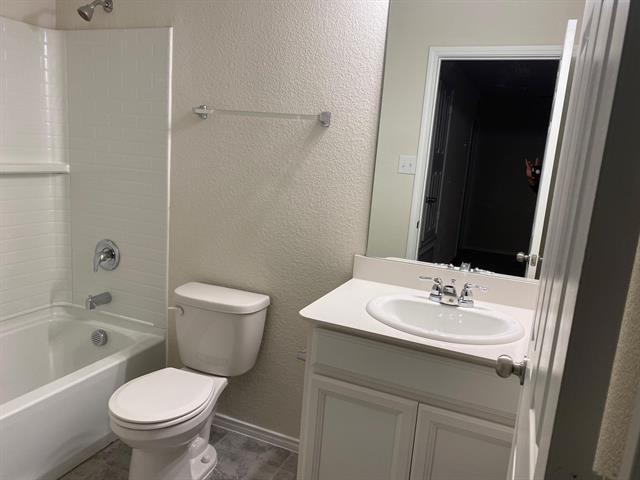 Building Photo - 1526 Vega Dr