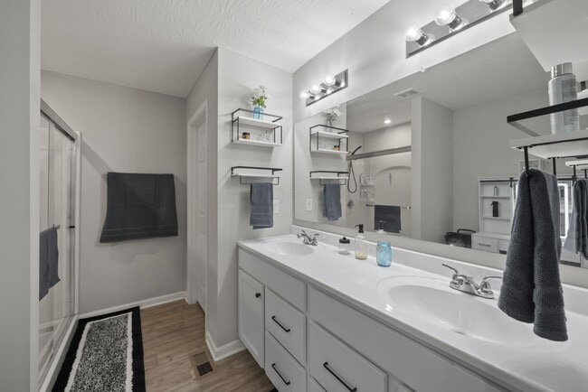 Building Photo - 1059 Honeycomb Ln