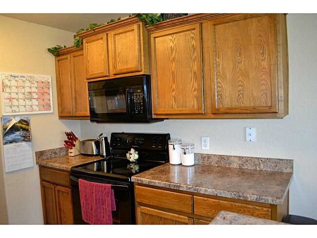 Building Photo - Cute 3 Bedroom Home on Lake Bentonville!