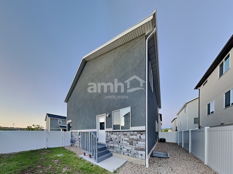 Building Photo - 6789 W Minos Pl