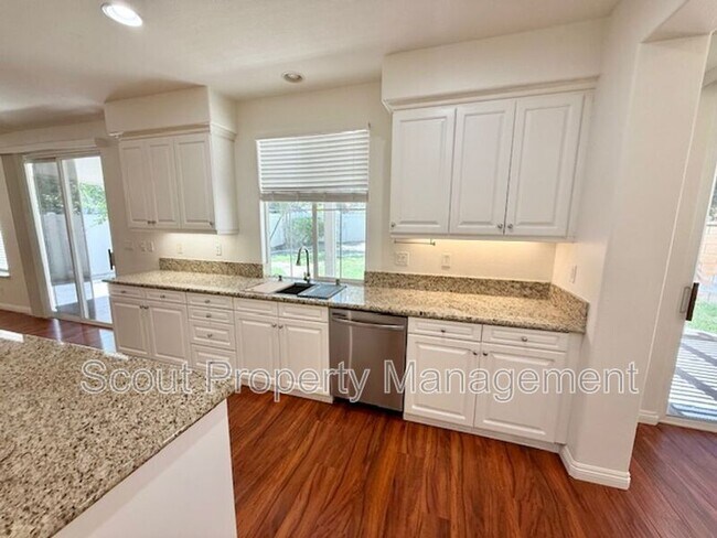 Building Photo - 39877 Worthington Pl