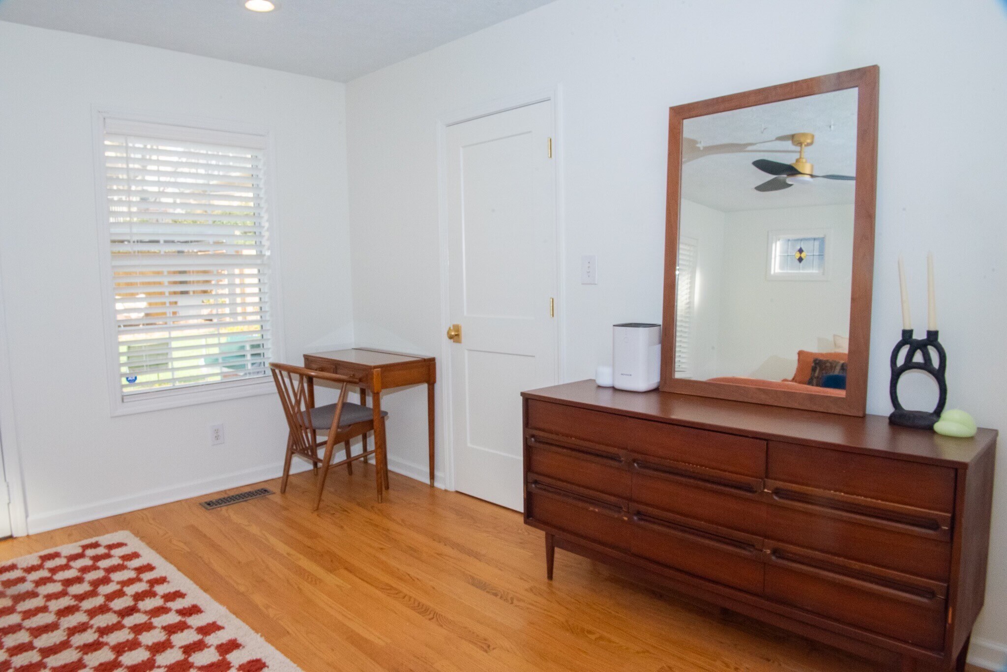 Building Photo - 870 Vera St SE