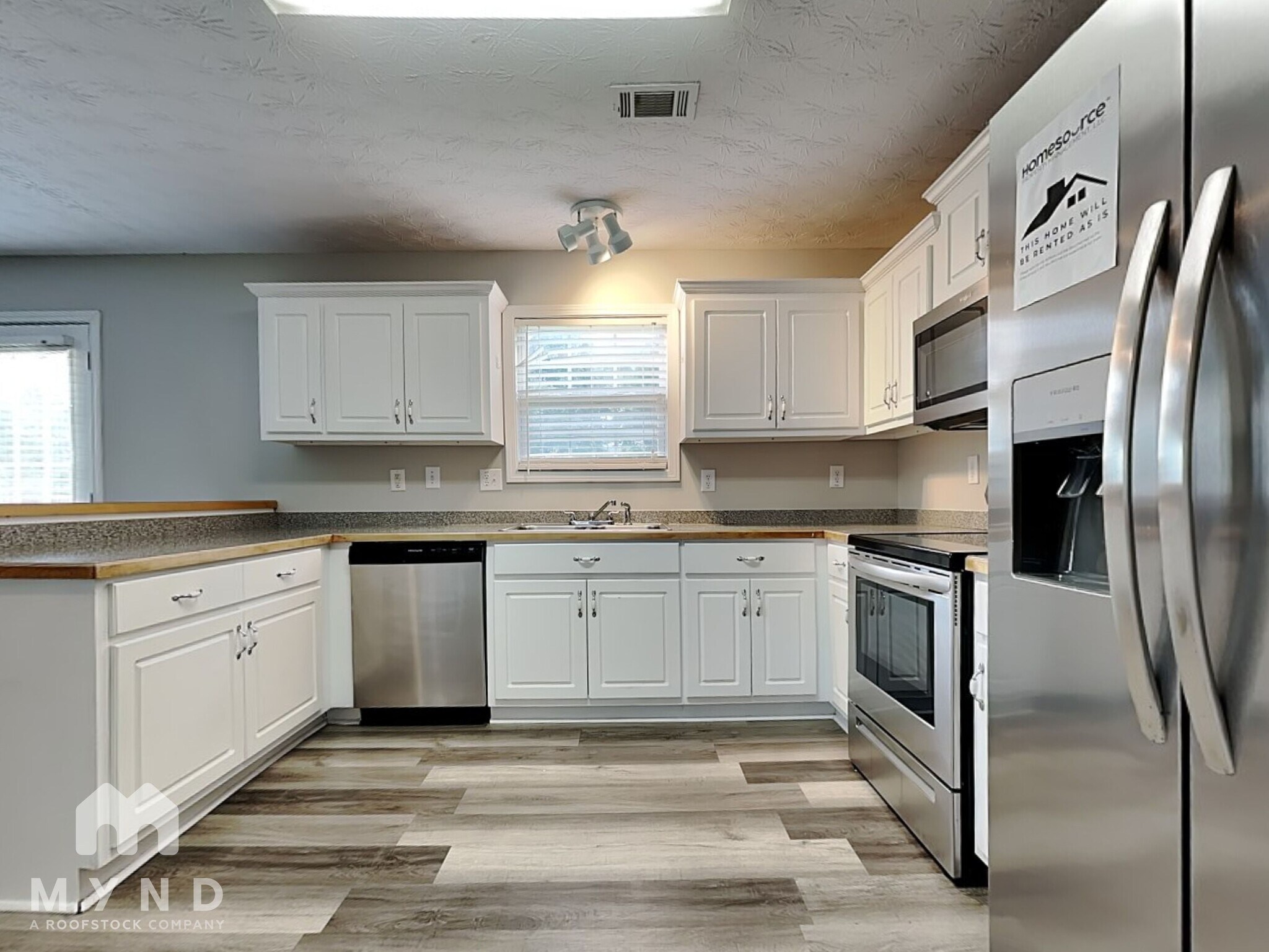 Building Photo - 280 Shadowbrooke Dr